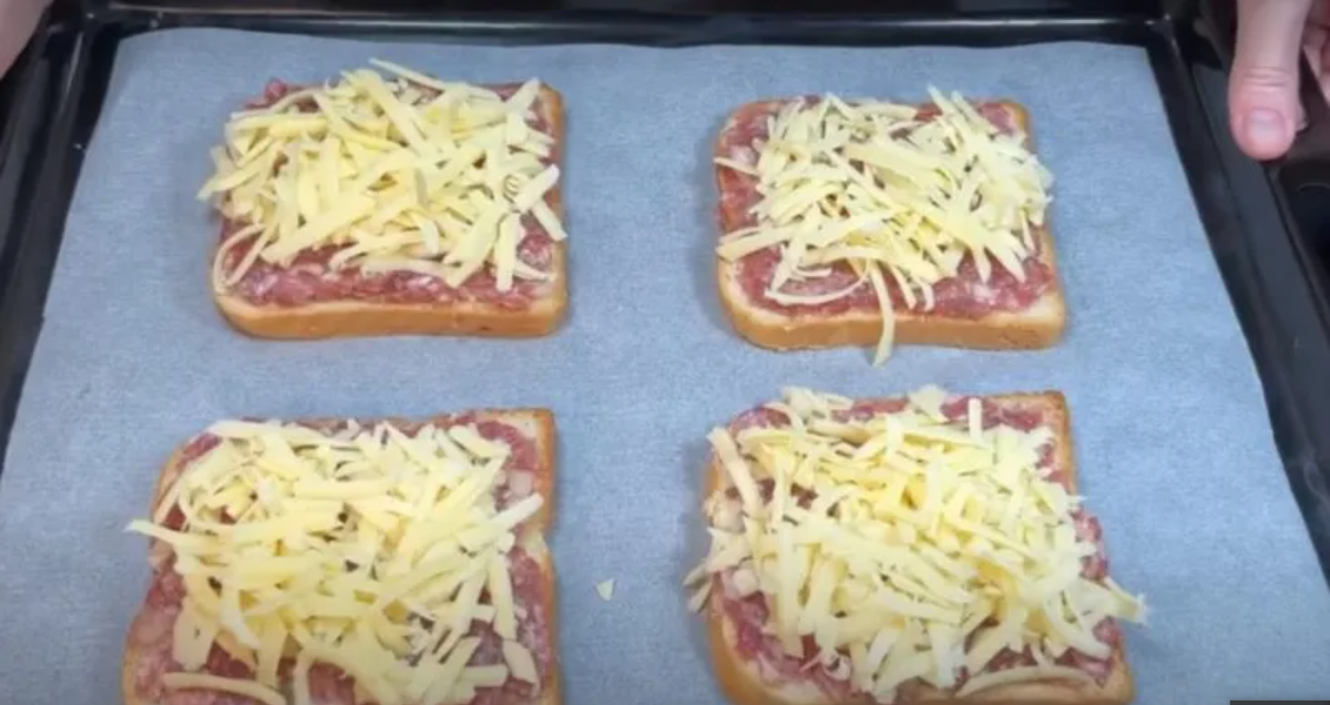 "Я просто кладу фарш на хліб": рецепт найпростіших гамбургерів